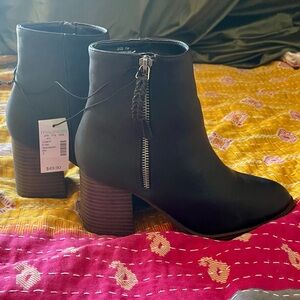 Maurice’s Boots NWT